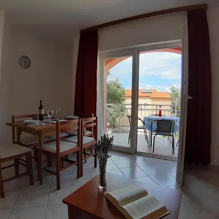 Mihael Apartment Malinska