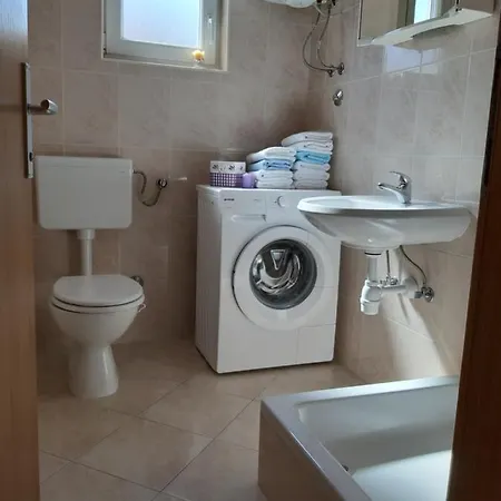 Mihael Apartment Malinska
