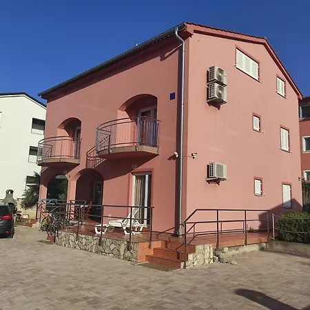 Mihael Apartment